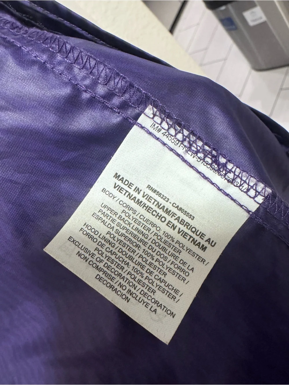 Nike Adult Small Purple Lightweight Hooded Windbreaker Jacket – Small